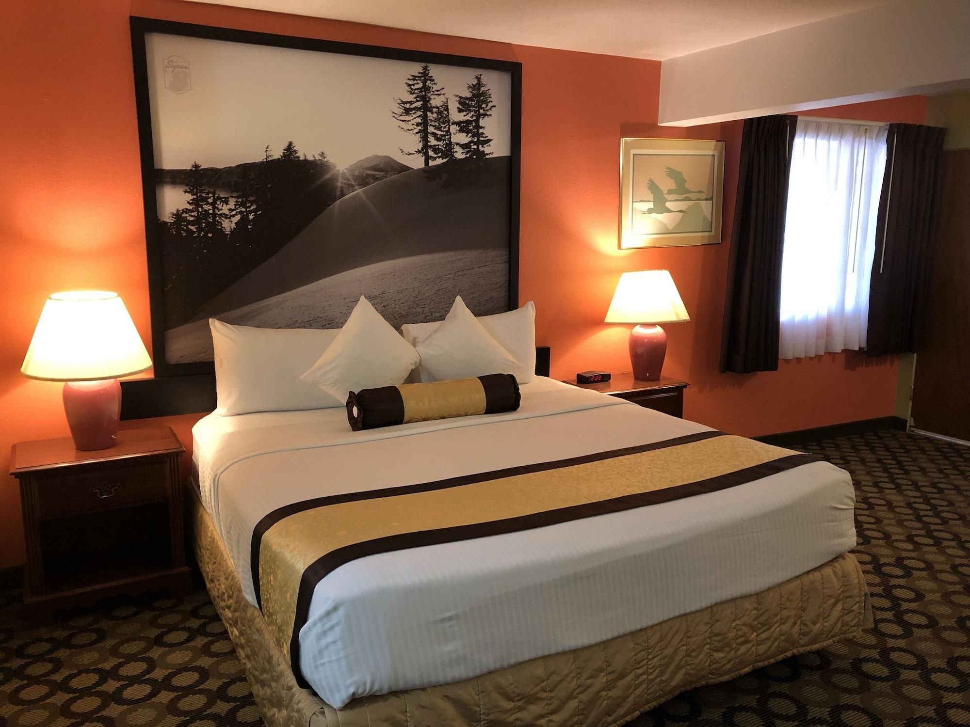 Super 8 By Wyndham * Ontario
