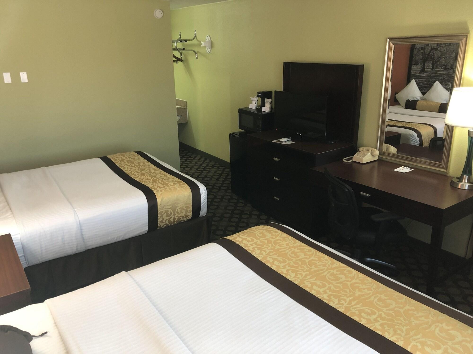 Super 8 By Wyndham Ontario