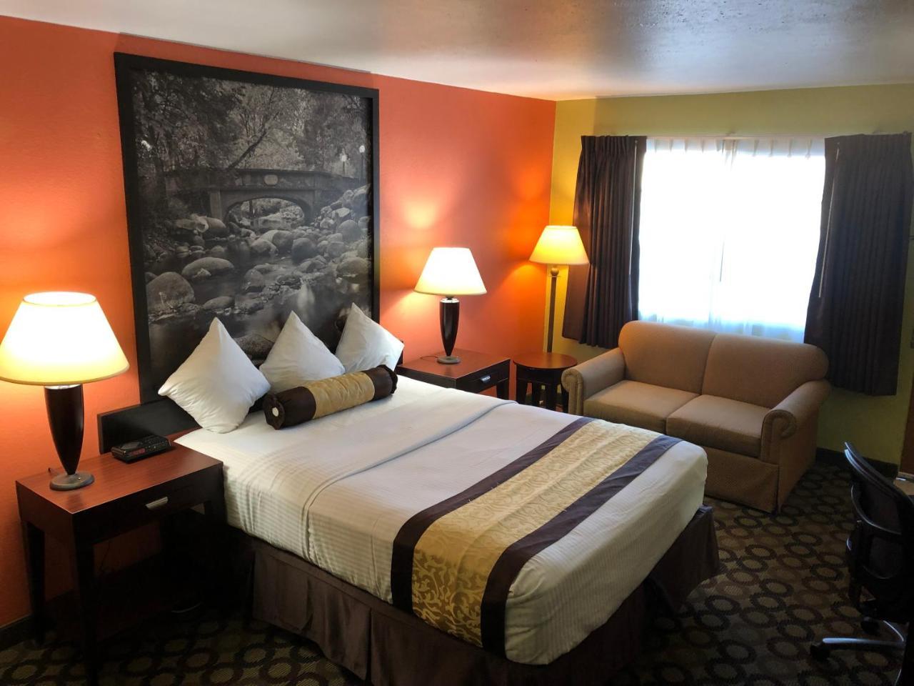 Super 8 By Wyndham Motel